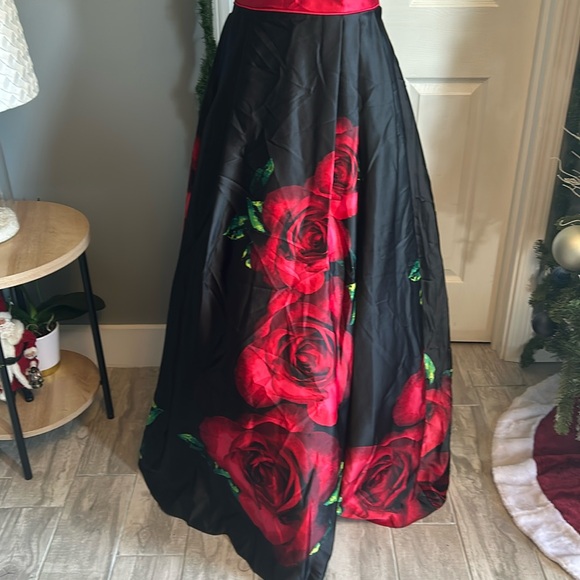 Roses Stacy Skylar - Picture 3 of 16